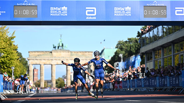 BMW BERLIN-MARATHON: Siegerinnen des Inlinemarathons © SCC Events