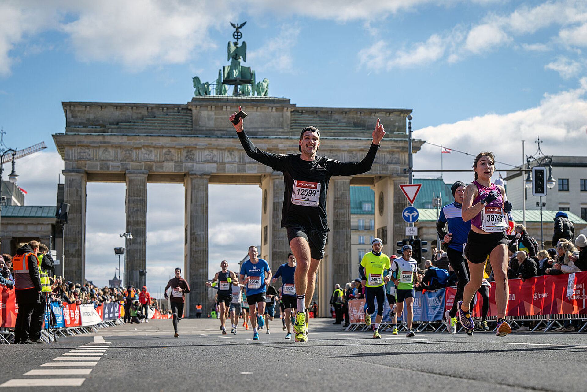 GENERALI BERLIN HALF MARATHON: 2023 finish line behind the Brandenburg Gate © SCC EVENTS